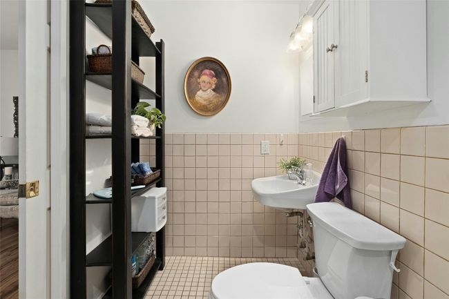 702 S Groos St, House other with 3 bedrooms, 2 bathrooms and 4 parking in Kyle TX | Image 17