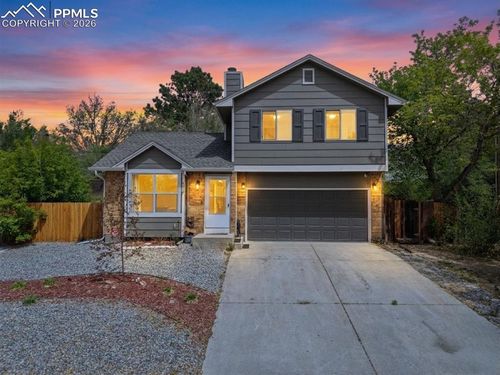 576 Lindstrom Dr, Colorado Springs, CO, 80911-3347 | Card Image