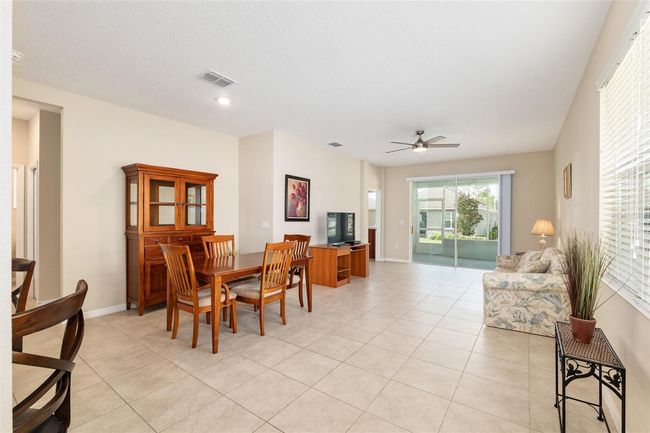 9820 Sw 99 Th Loop, House other with 2 bedrooms, 2 bathrooms and null parking in Ocala FL | Image 8
