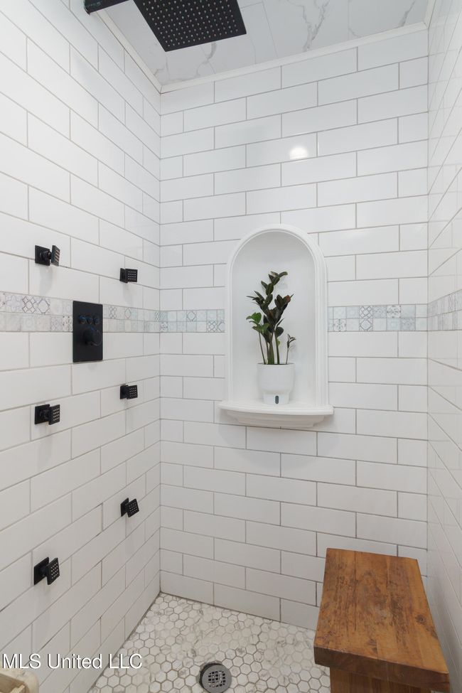 Steam Shower | Image 18