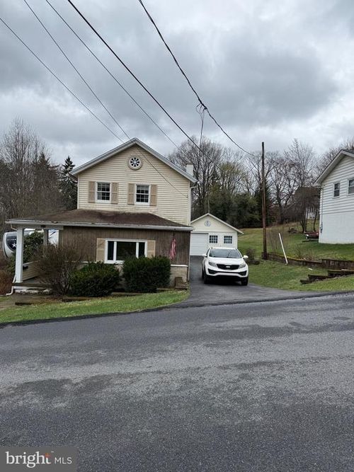 2939 Frink St, SCRANTON, PA, 18504-1003 | Card Image