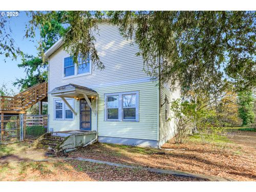 9310 Se Linwood Ave, Milwaukie, OR, 97222-2631 | Card Image