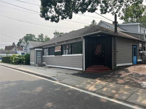 232 High Street, South Kingstown, RI, 02879 | Card Image