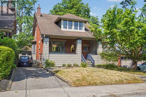 31 Gerrard St, London, ON, N6C4C6 | Card Image