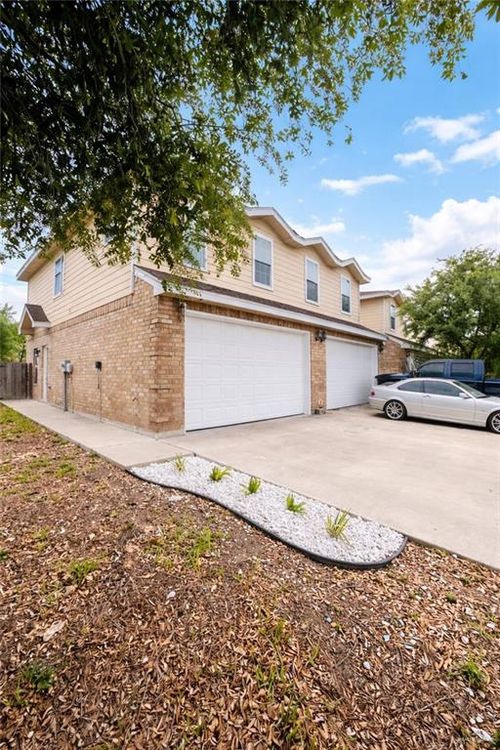 2702 Phoenix St, Edinburg, TX, 78541-4611 | Card Image