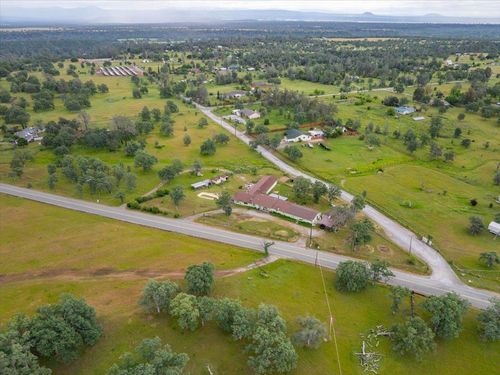 22189 Old Alturas Rd, Redding, CA, 96003-9690 | Card Image