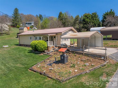 17 Mustang Ln, Waynesville, NC, 28786-7253 | Card Image
