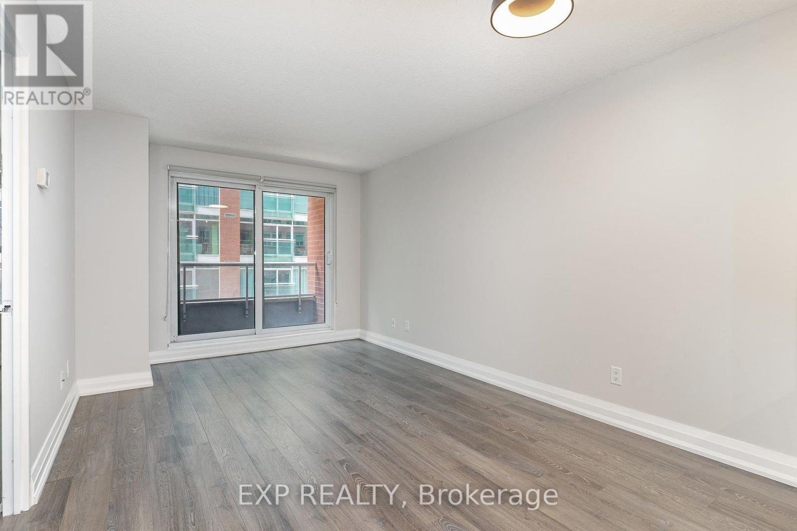 Residential Lease in Toronto (Moss Park) 5