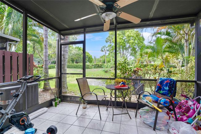 4306 Carambola Cir N, Townhouse with 2 bedrooms, 3 bathrooms and null parking in Coconut Creek FL | Image 17