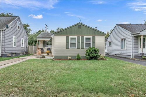 18813 Parkmount Ave, Cleveland, OH, 44135-4051 | Card Image