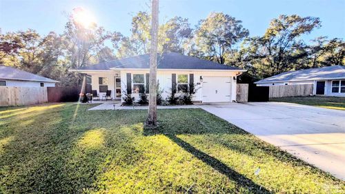 151 Calvert Oaks Dr, Pensacola, FL, 32514-3815 | Card Image