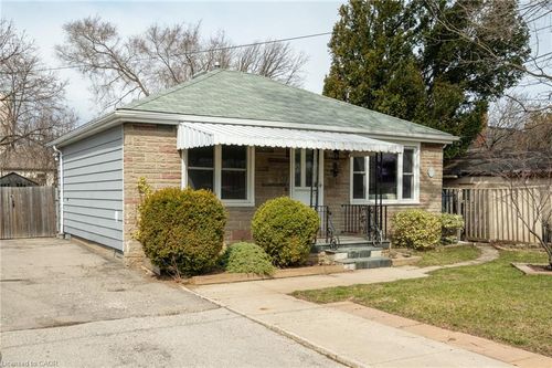 88 E 44th St, Hamilton, ON, L8T3H1 | Card Image