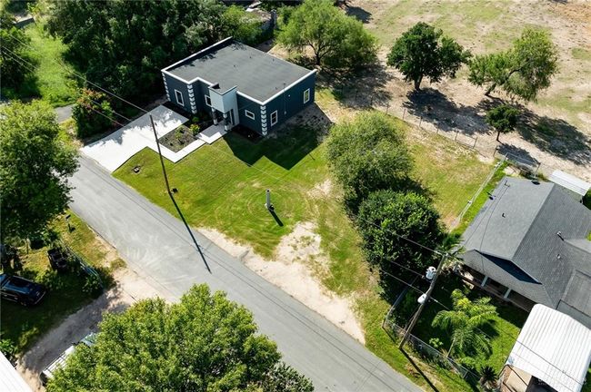 2313 Champion Ave, House other with 3 bedrooms, 2 bathrooms and null parking in Donna TX | Image 16