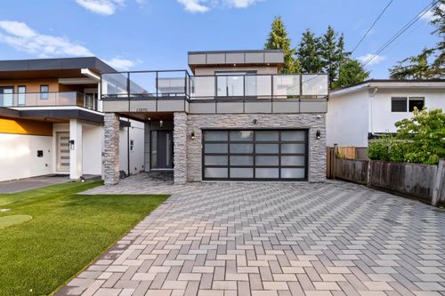 15890 Russell Ave, White Rock, BC, V4B2S4 | Card Image