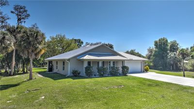 2245 Scott Road, House other with 3 bedrooms, 2 bathrooms and null parking in Fort Denaud FL | Image 2