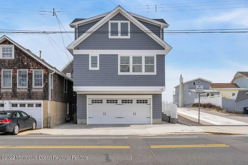 368 1st Ave, Manasquan, NJ, 08736-3947 | Card Image