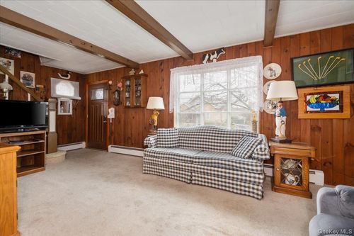 601 Hughes St, Bellmore, NY, 11710-4004 | Card Image