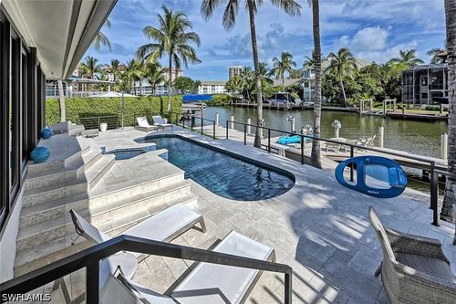 159 Conners Ave, NAPLES, FL, 34108-2172 | Card Image