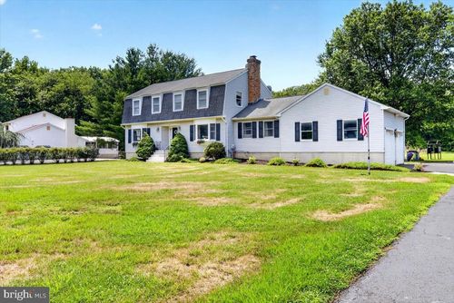 35 Beechwood Dr, ROBBINSVILLE, NJ, 08691-3001 | Card Image