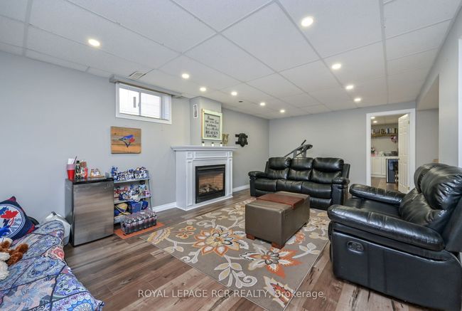 26 Dekker St, House other with 4 bedrooms, 3 bathrooms and 4 parking in Everett ON | Image 17