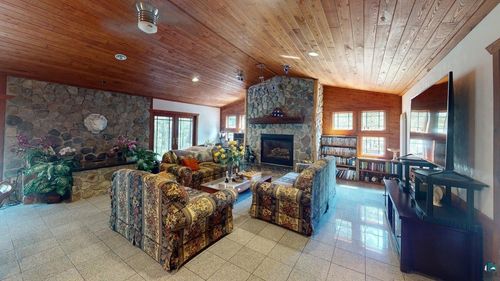 1505 Moorhead Rd, Cloquet, MN, 55720 | Card Image