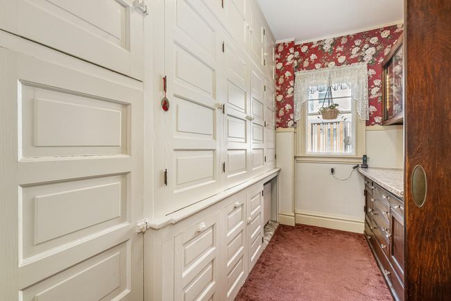204 Monroe St, House other with 5 bedrooms, 4 bathrooms and null parking in Kalamazoo MI | Image 20