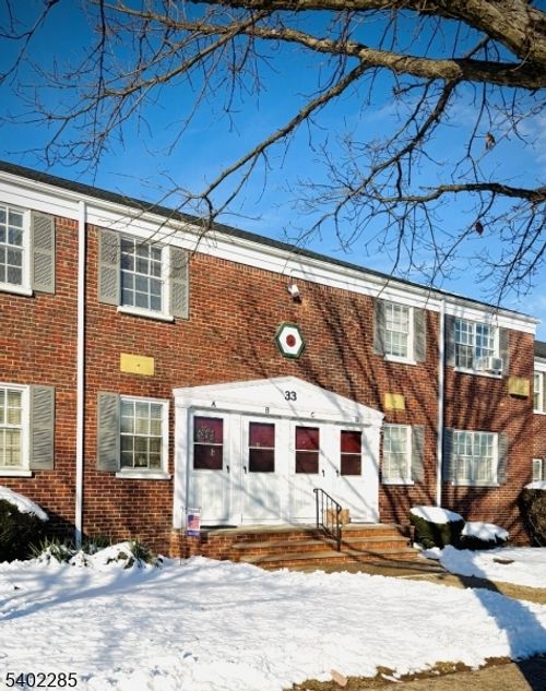 b-33 W Roselle Ave, Roselle Park, NJ, 07204-1255 | Card Image