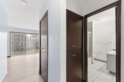 34-1213 Woodbrook Ct, Columbus, OH, 43223-3193 | Card Image