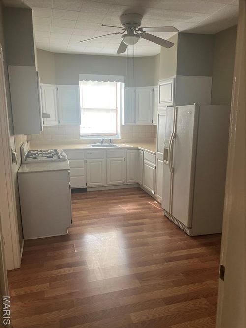 608 Freeburg, Belleville, IL, 62220 | Card Image