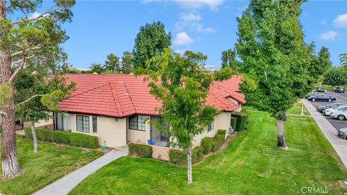 19175 Elm Dr, Apple Valley, CA, 92308-8925 | Card Image