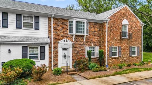apt-d-3003 Overton Dr, Greensboro, NC, 27408-2837 | Card Image