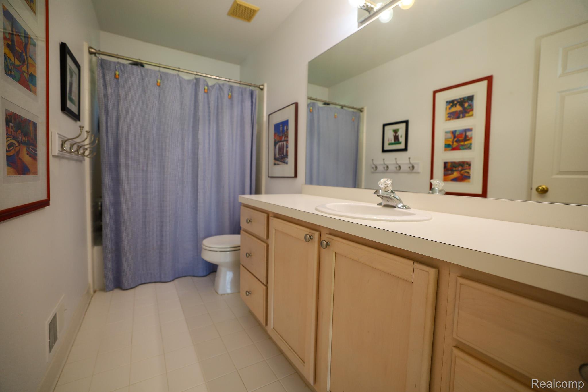 Residential in Commerce Charter Township 5