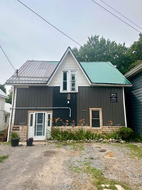 139 Green St, Deseronto, ON, K0K1X0 | Card Image