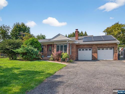 404 Old Tappan Rd, Old Tappan, NJ, 07675-6818 | Card Image