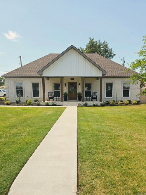 1025 Bridges Ave E, Wynne, AR, 72396-2446 | Card Image