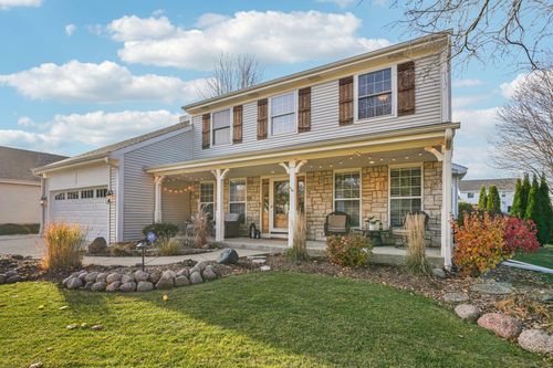 8055 S 85th St, Franklin, WI, 53132-8571 | Card Image