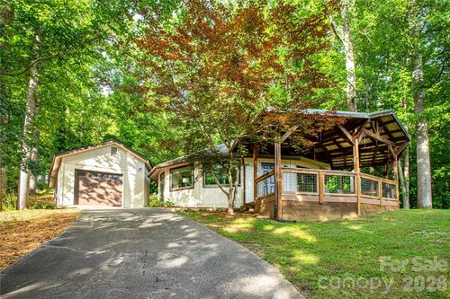 6-150 Freeman Knolls Dr, Hendersonville, NC, 28792-9548 | Card Image