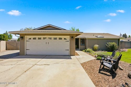 1609 S 72nd Ave, Yakima, WA, 98908-1962 | Card Image