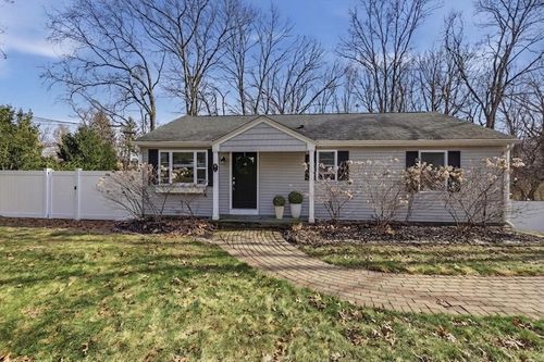 7 Maplewood Rd, Shrewsbury, MA, 01545-5429 | Card Image