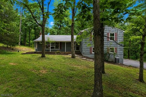 200 Hockenbury Rd, Hillsborough, NJ, 08844-3228 | Card Image