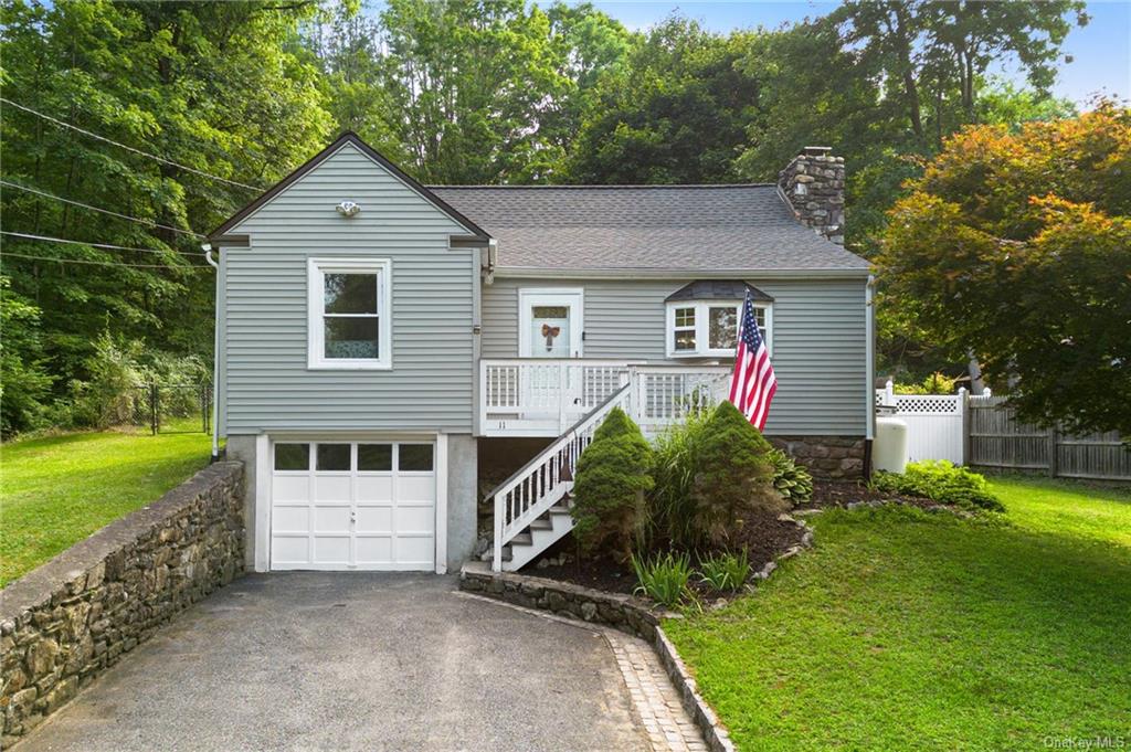 Allison Dr, Pawling, NY 12564