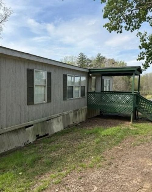 126 Redick Dr, Wartburg, TN, 37887-4318 | Card Image