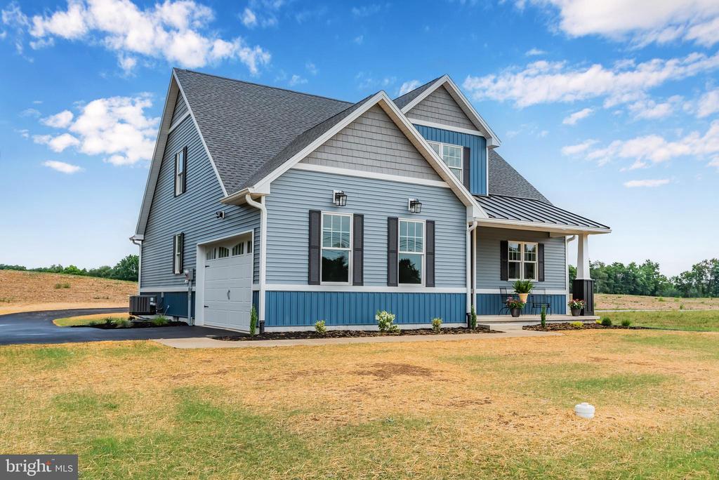 Elton Dr, Carlisle, PA 17015