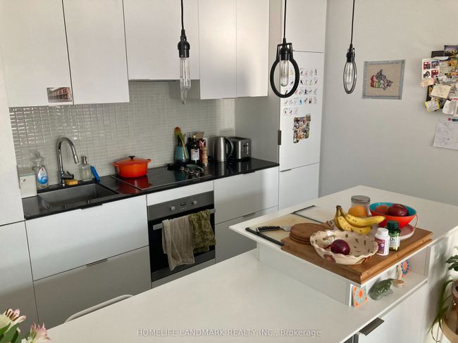1406 - 5 St Joseph St, Condo with 1 bedrooms, 1 bathrooms and null parking in Toronto ON | Image 6