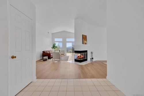 2334 Columbine Dr, Alpine, CA, 91901-1306 | Card Image