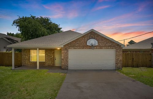 4920 S Peachtree Rd, Balch Springs, TX, 75180-3813 | Card Image
