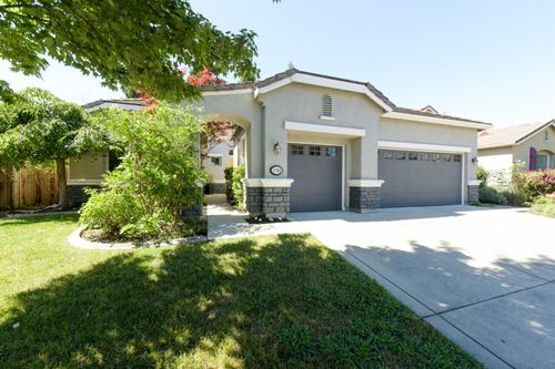 1749 Greywood Cir, Roseville, CA, 95747-4610 | Card Image