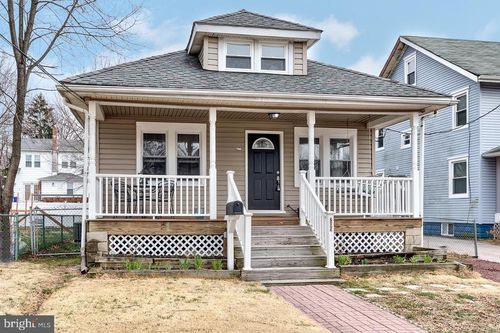 209 W End Ave, PENNSAUKEN, NJ, 08109-1852 | Card Image