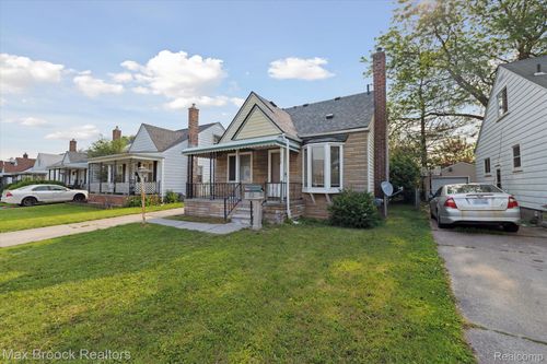 21426 Syracuse Ave, Warren, MI, 48091-2822 | Card Image