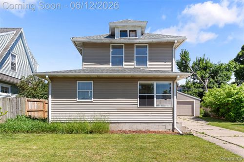 218 Greenlawn Ave, Lansing, MI, 48910-2816 | Card Image